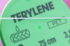 Nevstrebateľné šijacie materiály