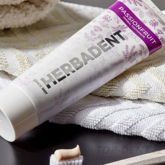 Herbadent PASSIONFRUIT Bylinná zubní pasta s příchutí mučenky, 75 g