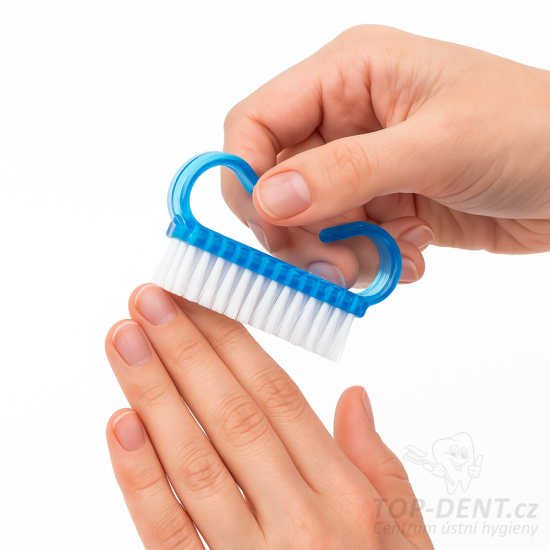 Kartáček malý na nehty modrý, 1 ks