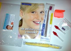 SET pro čištění zubů s rovnátky