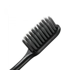 Colgate Slim Charcoal zubní kartáček (soft)