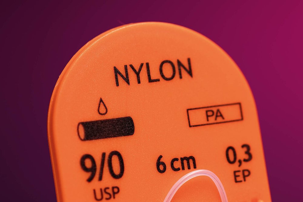 NYLON 8/0 (USP) 1x 20cm DR-6, 12ks
